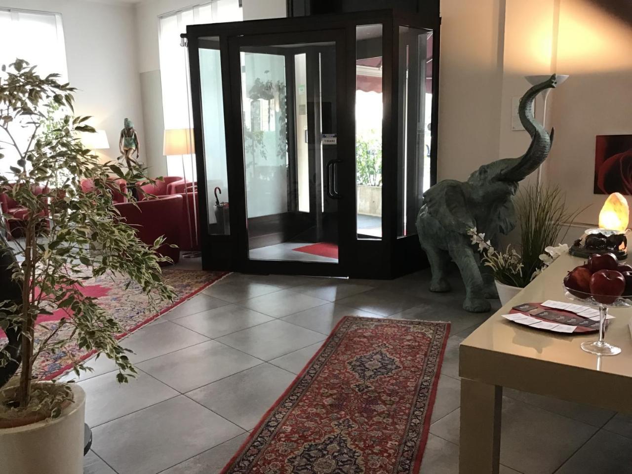 Hotel La Nuova Rotaia Gallarate Luaran gambar
