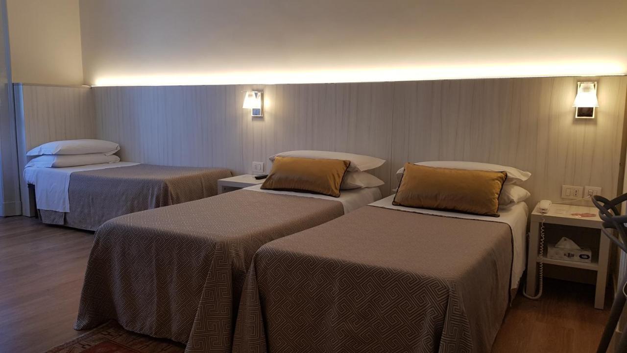 Hotel La Nuova Rotaia Gallarate Luaran gambar